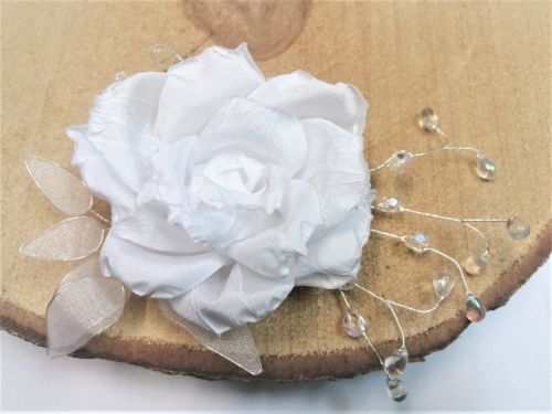 Wedding decration with a rose and crystals 12007150