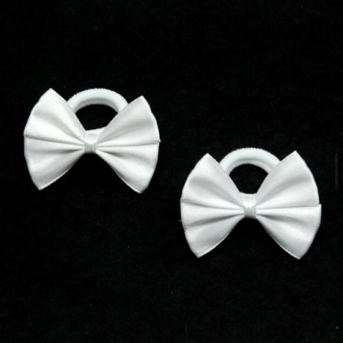 BIAŁA GUMKA Z KOKARDKĄ